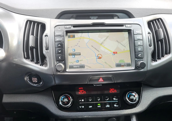 Kia Sportage cena 49900 przebieg: 179500, rok produkcji 2012 z Tarnów małe 379